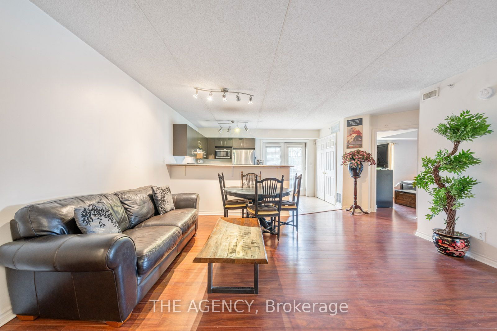 1810 Walkers Line, unit 102 for sale