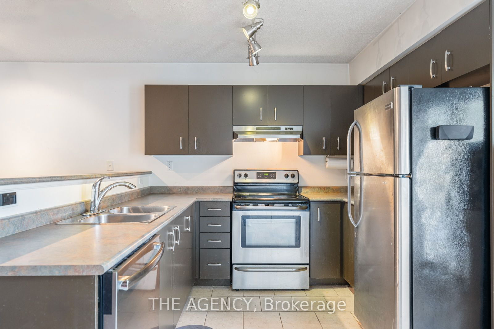 1810 Walkers Line, unit 102 for sale