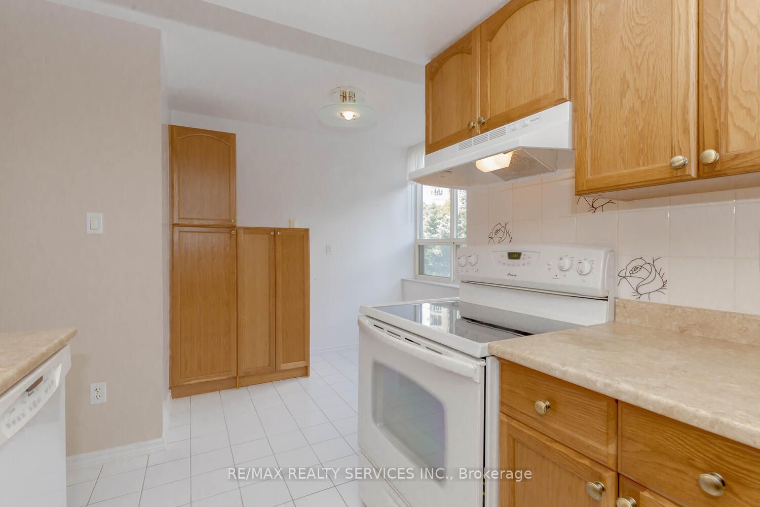 30 Malta Ave, unit 308 for rent