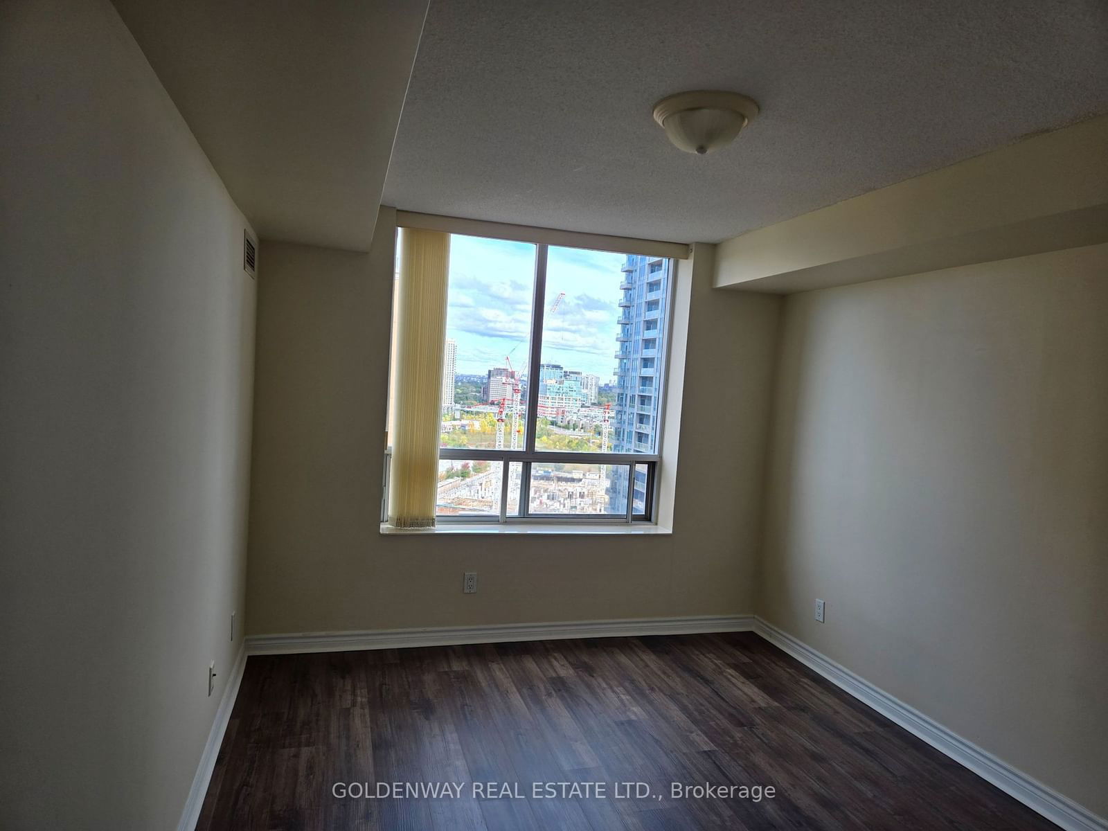 5233 Dundas St W, unit 1625 for rent