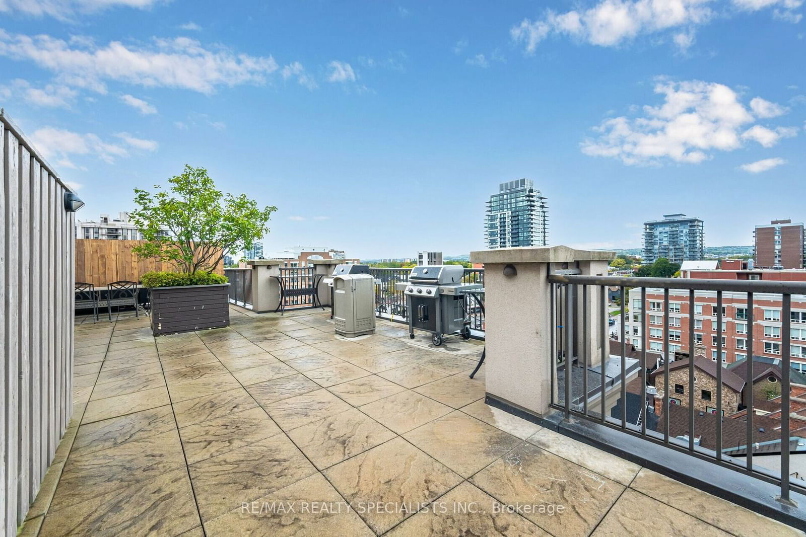 399 Elizabeth St, unit 210 for sale