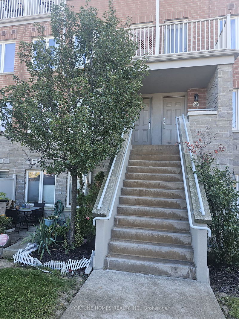 25 richgrove Dr, unit 204 for rent