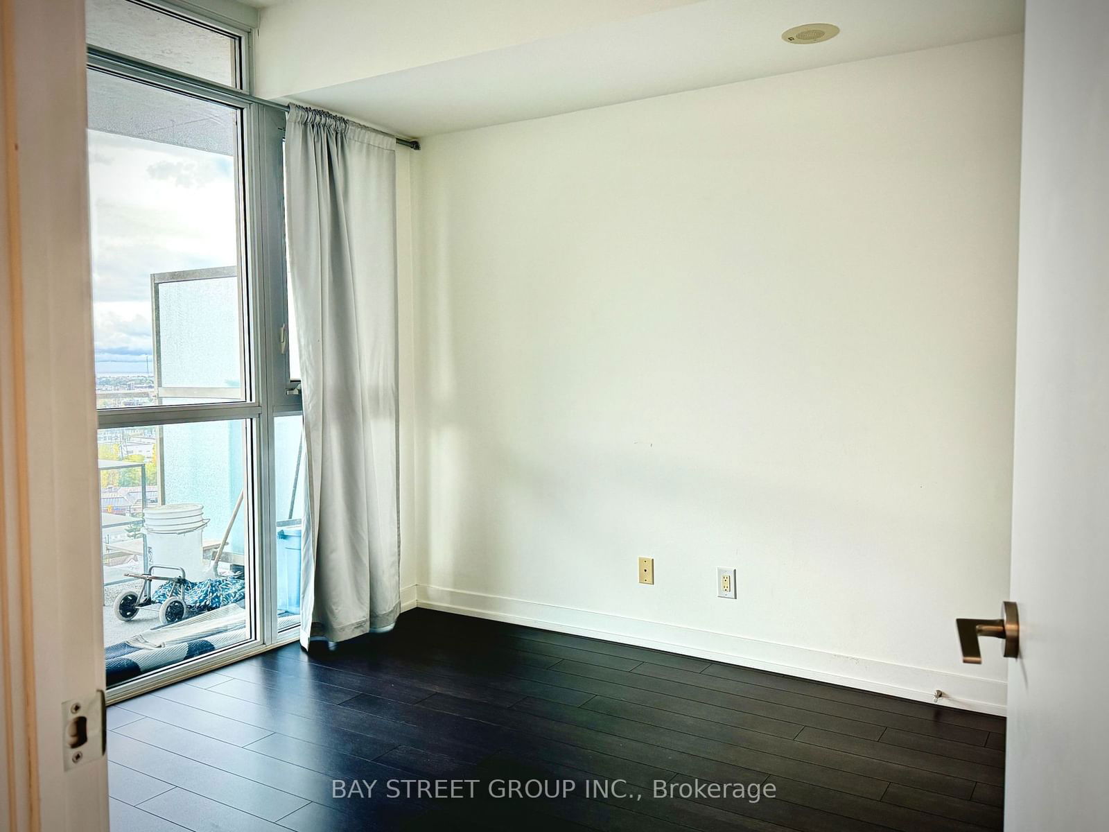 5101 Dundas St W, unit 1107 for rent