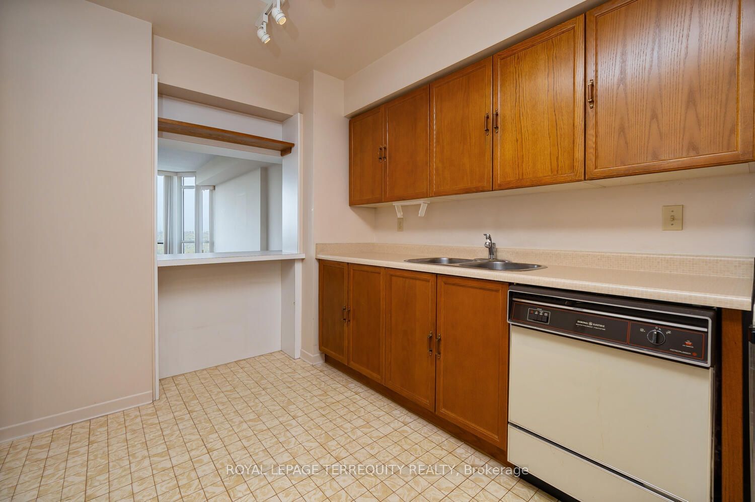 1320 Islington Ave, unit 1905 for sale