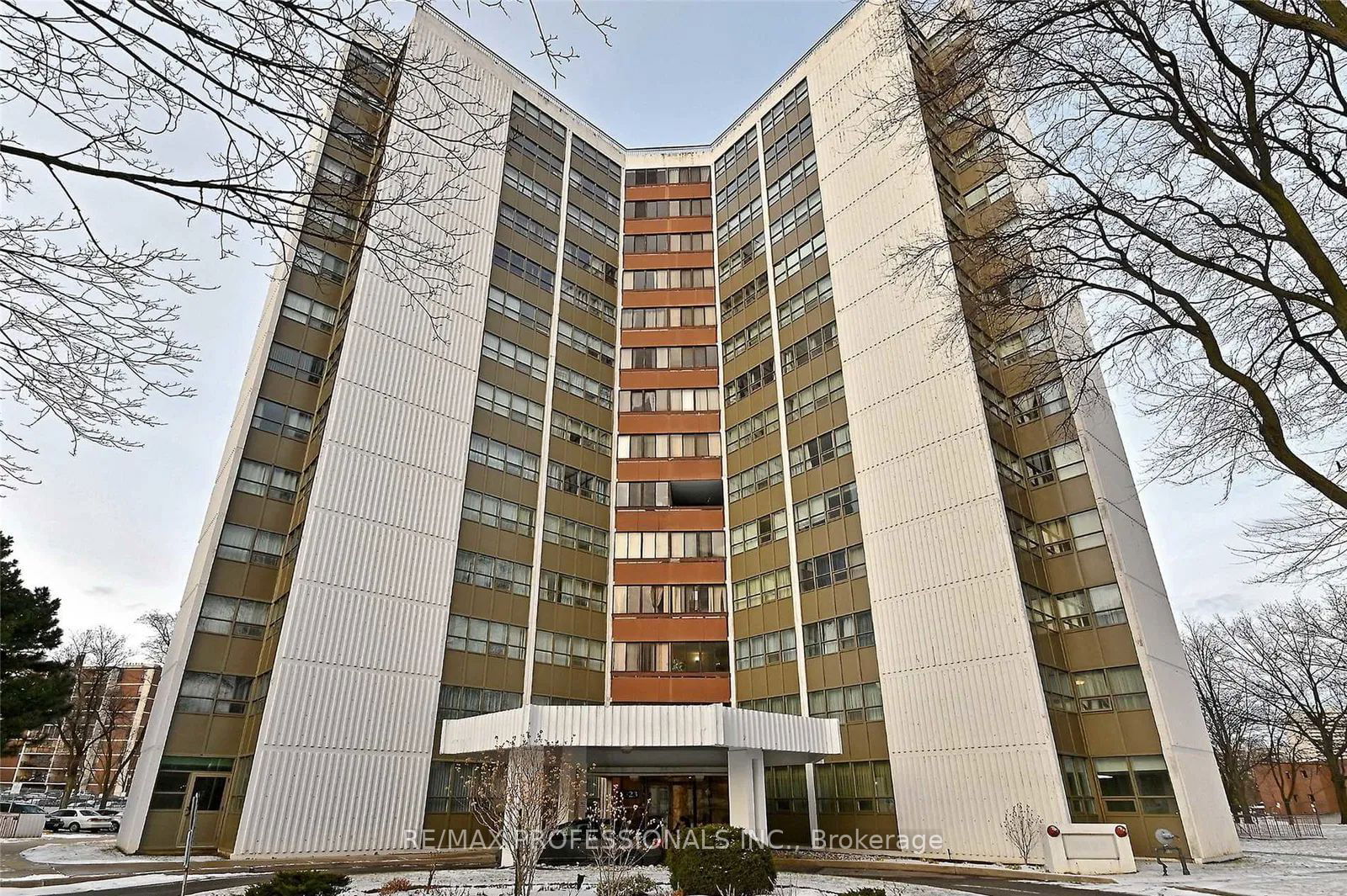 2323 Confederation Pkwy, unit 802 for rent