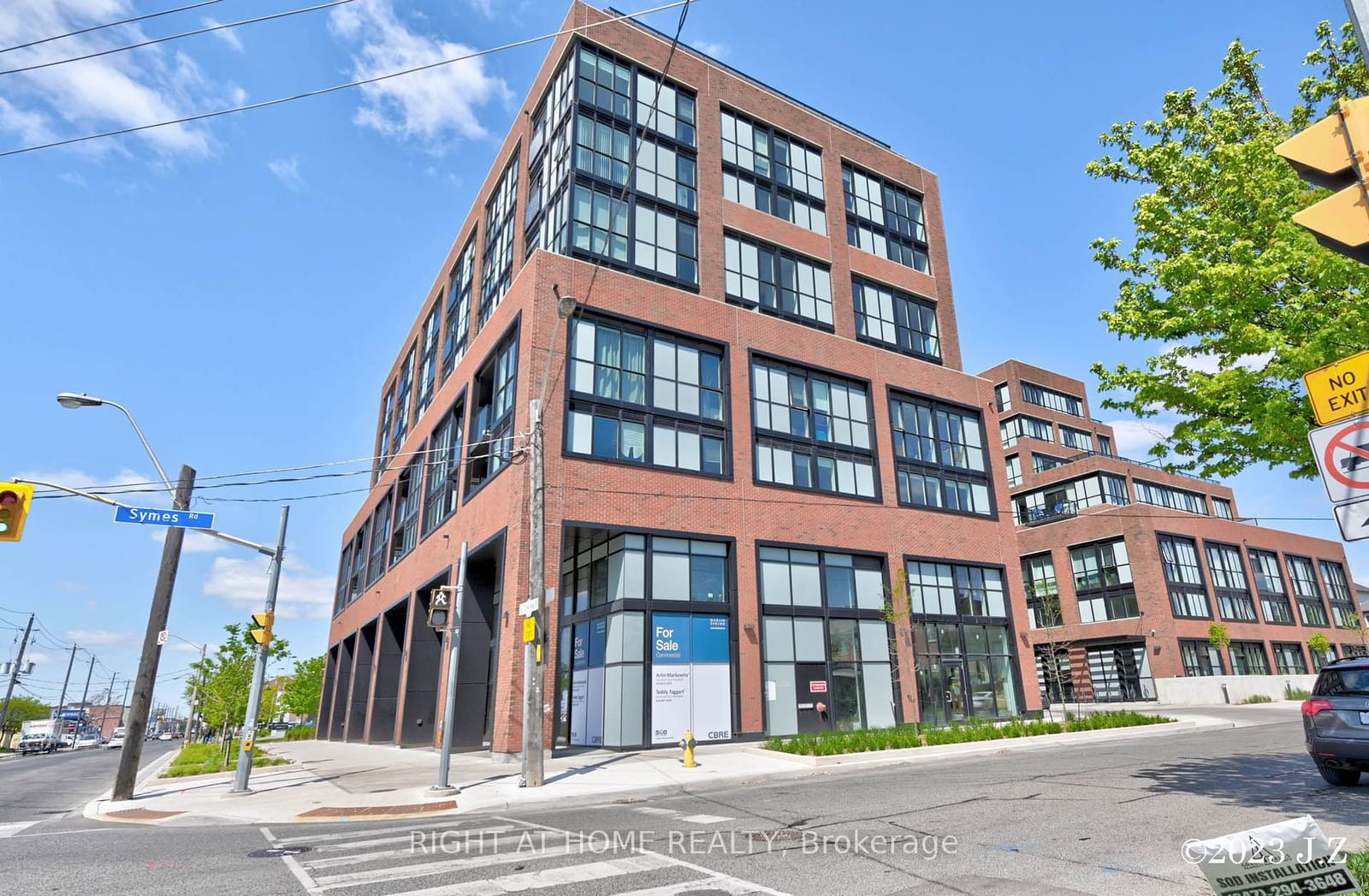 2300 St. Clair Ave W, unit 409 for rent