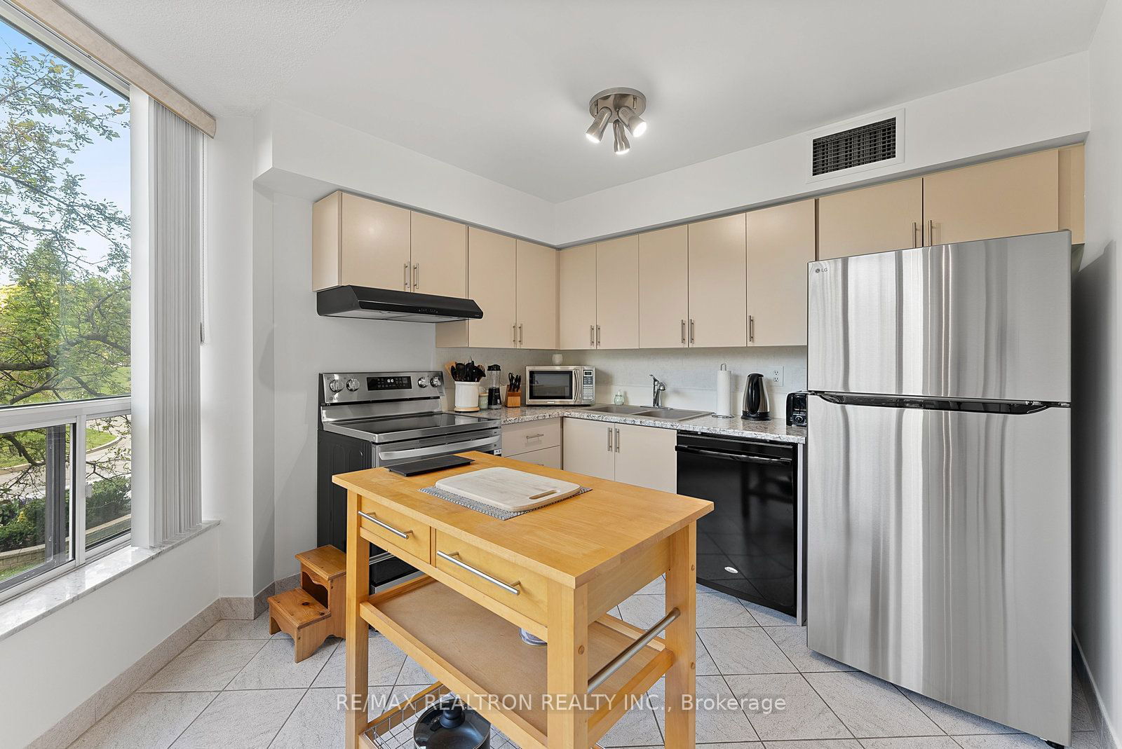 10 Laurelcrest St, unit 210 for sale