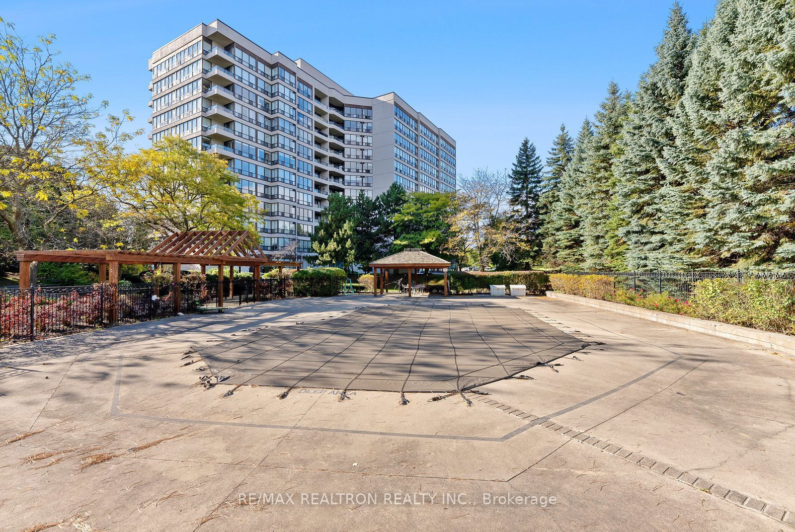 10 Laurelcrest St, unit 210 for sale