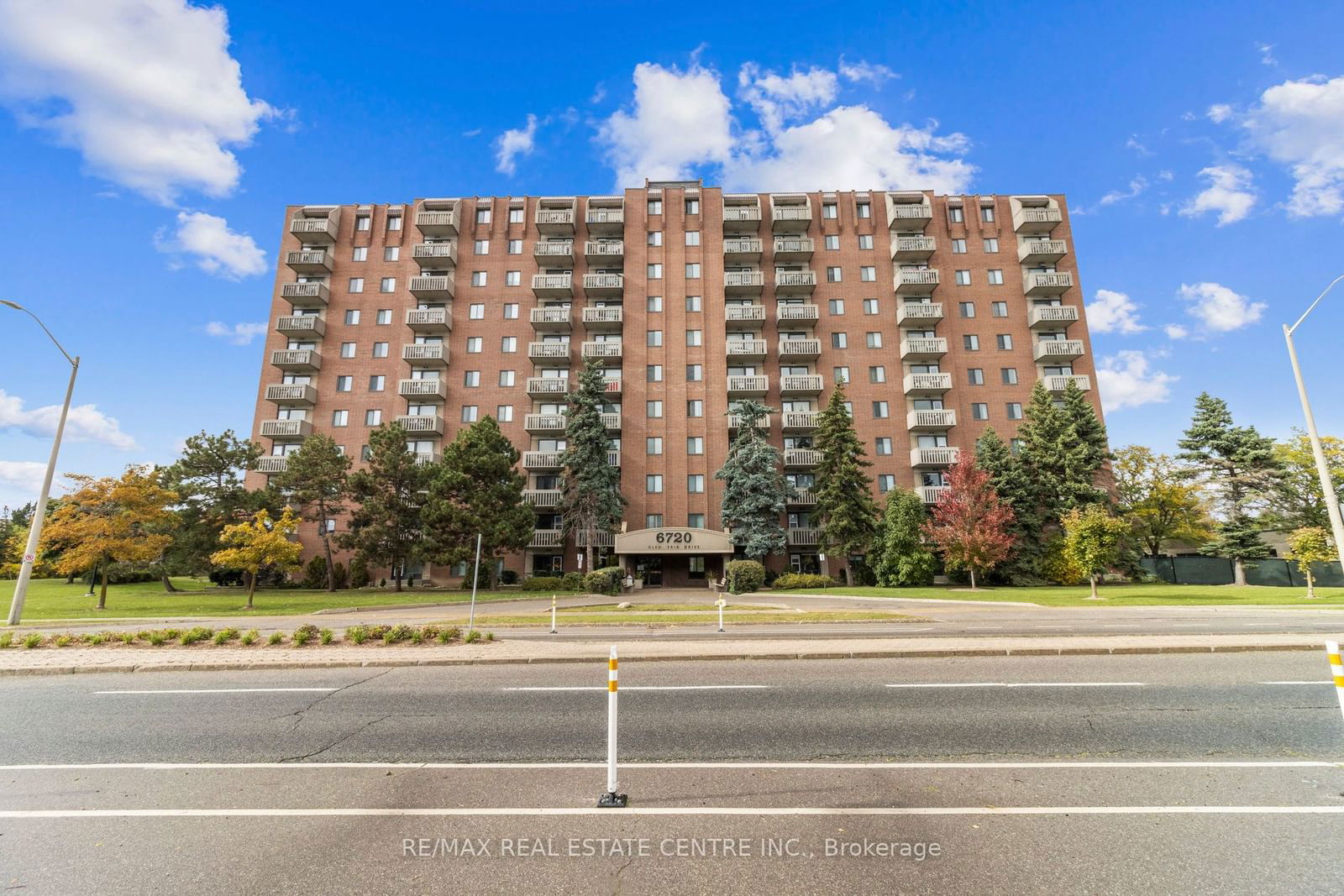 6720 Glen Erin Dr, unit 405 for sale