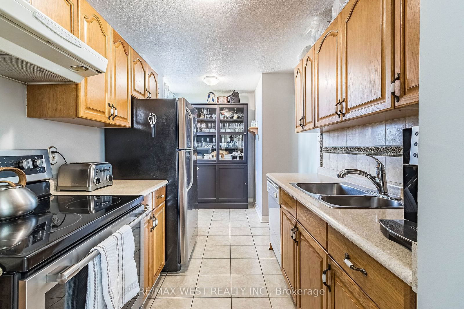 2130 Weston Rd, unit 801 for sale