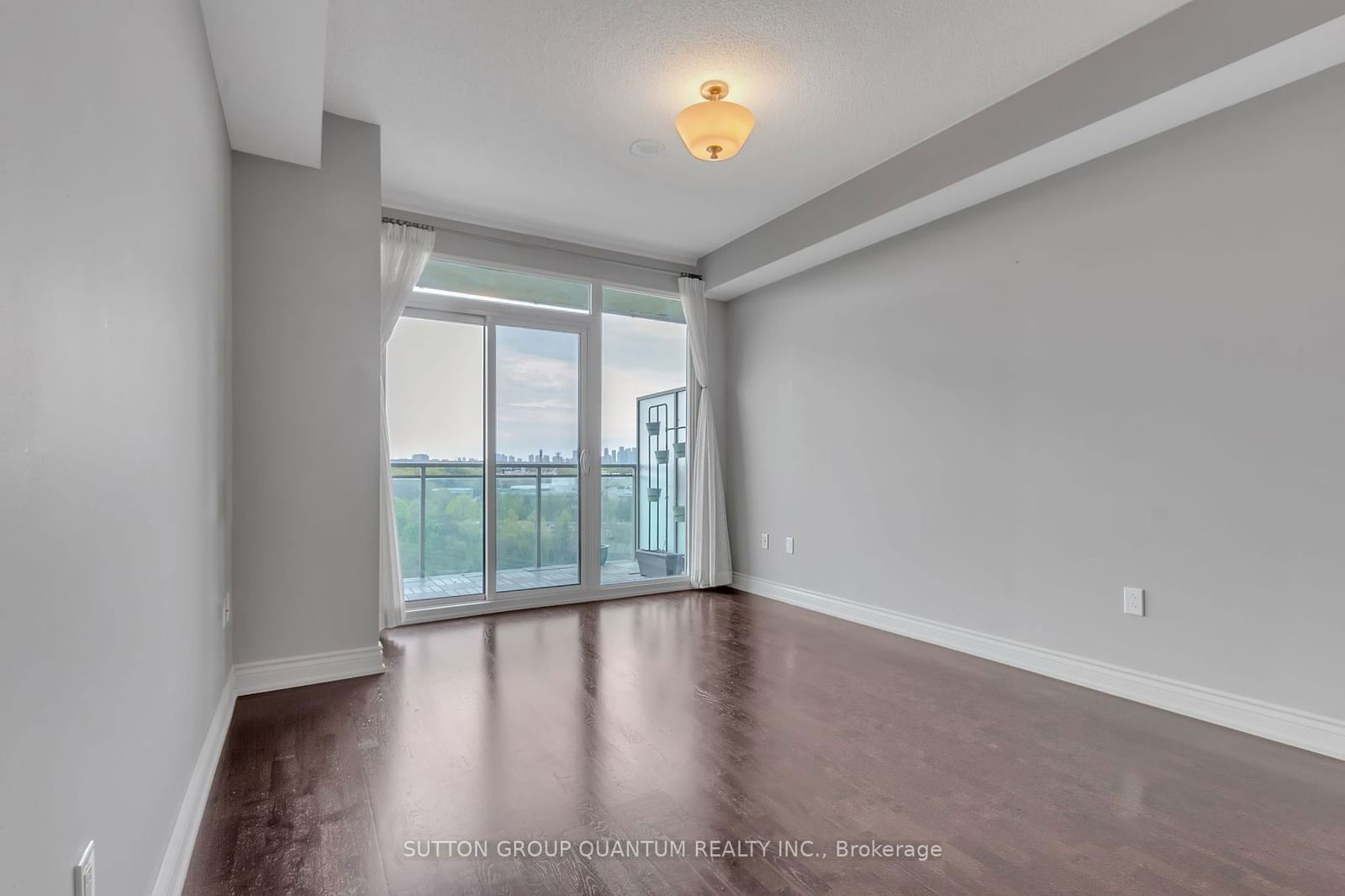 1665 The Collegeway, unit 1209 for sale