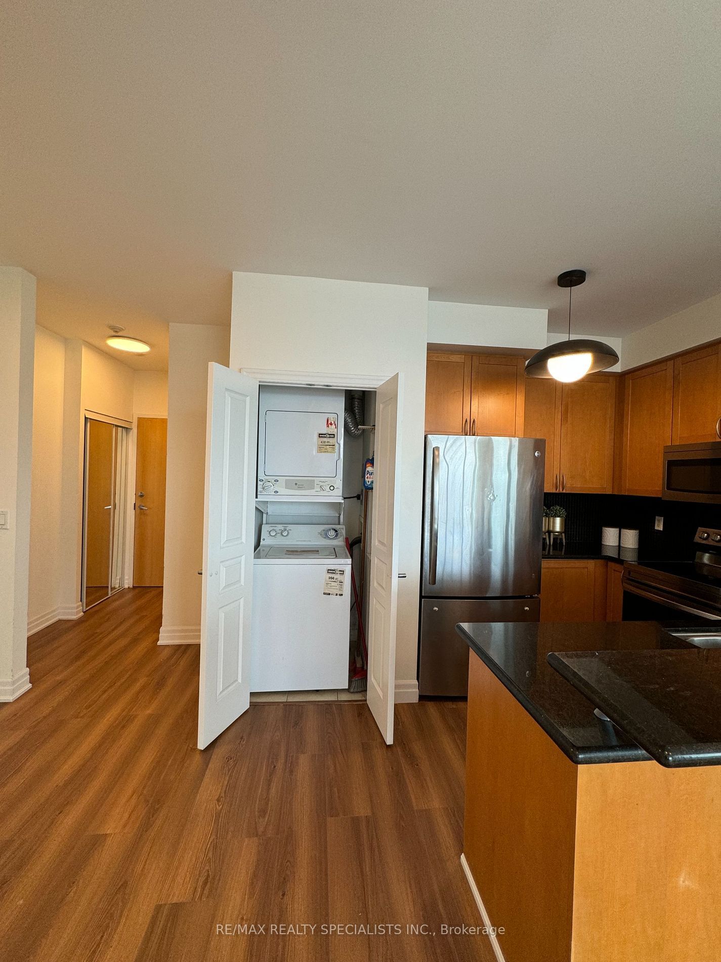 3939 Duke of York Blvd, unit 2502 for rent