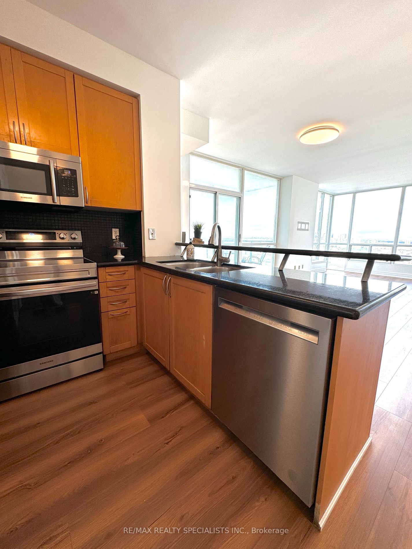 3939 Duke of York Blvd, unit 2502 for rent