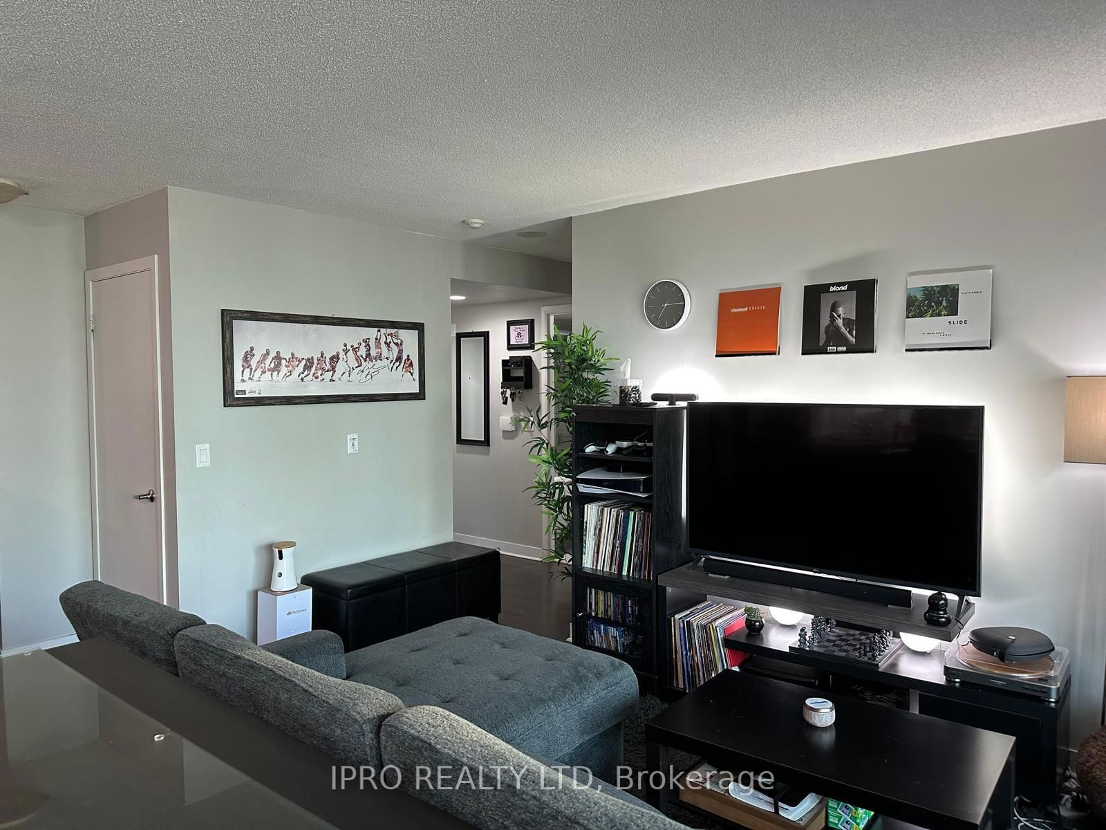 155 Legion Rd N, unit 1814 for sale