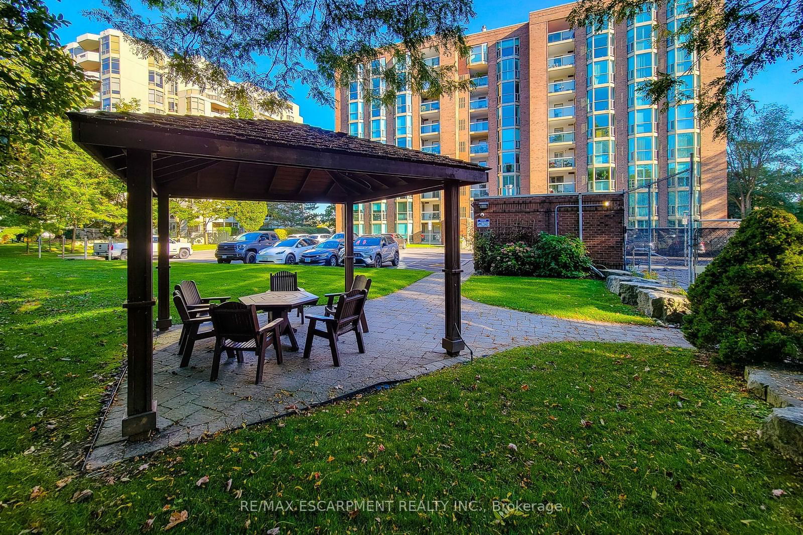 1225 North Shore Blvd, unit 108 for sale