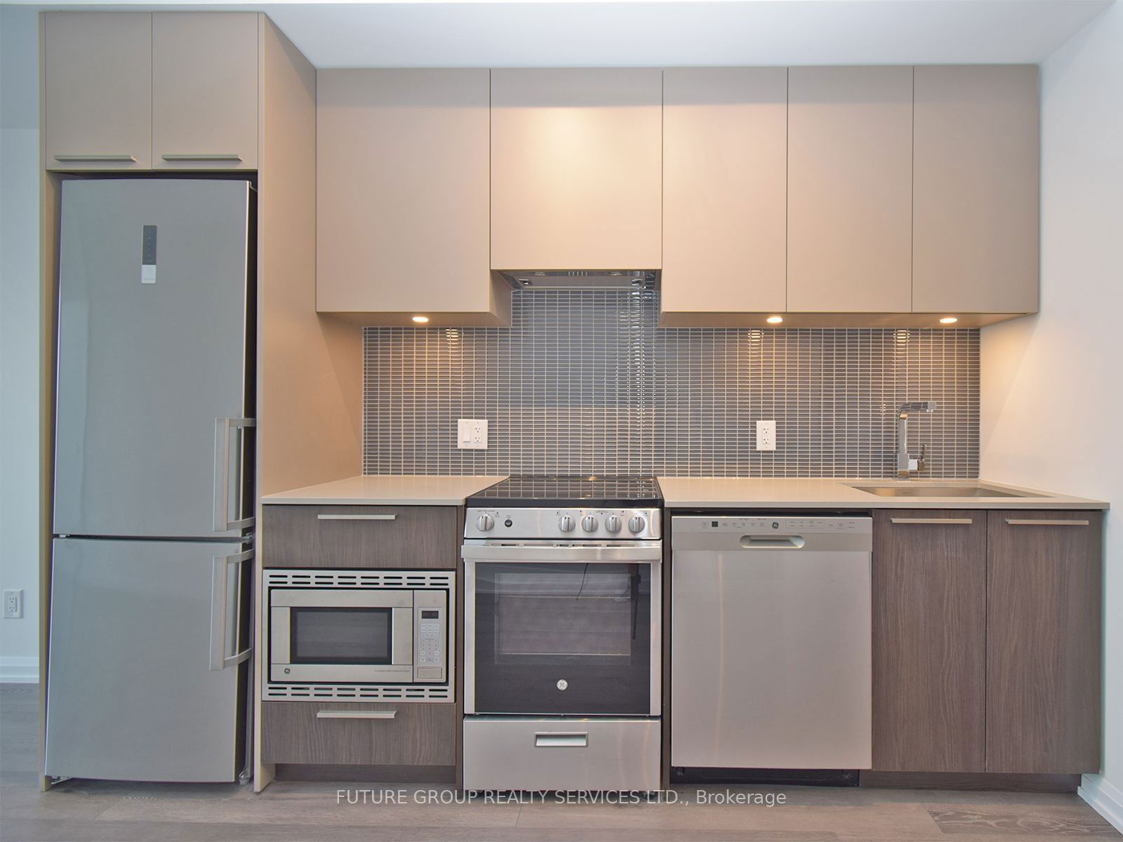 4208 Dundas St W, unit 316 for rent