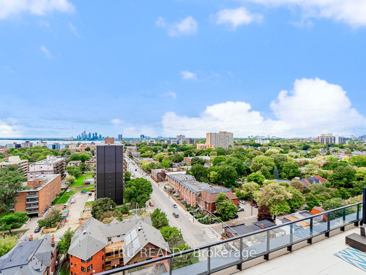 270 Dufferin St, unit LPH12 for sale