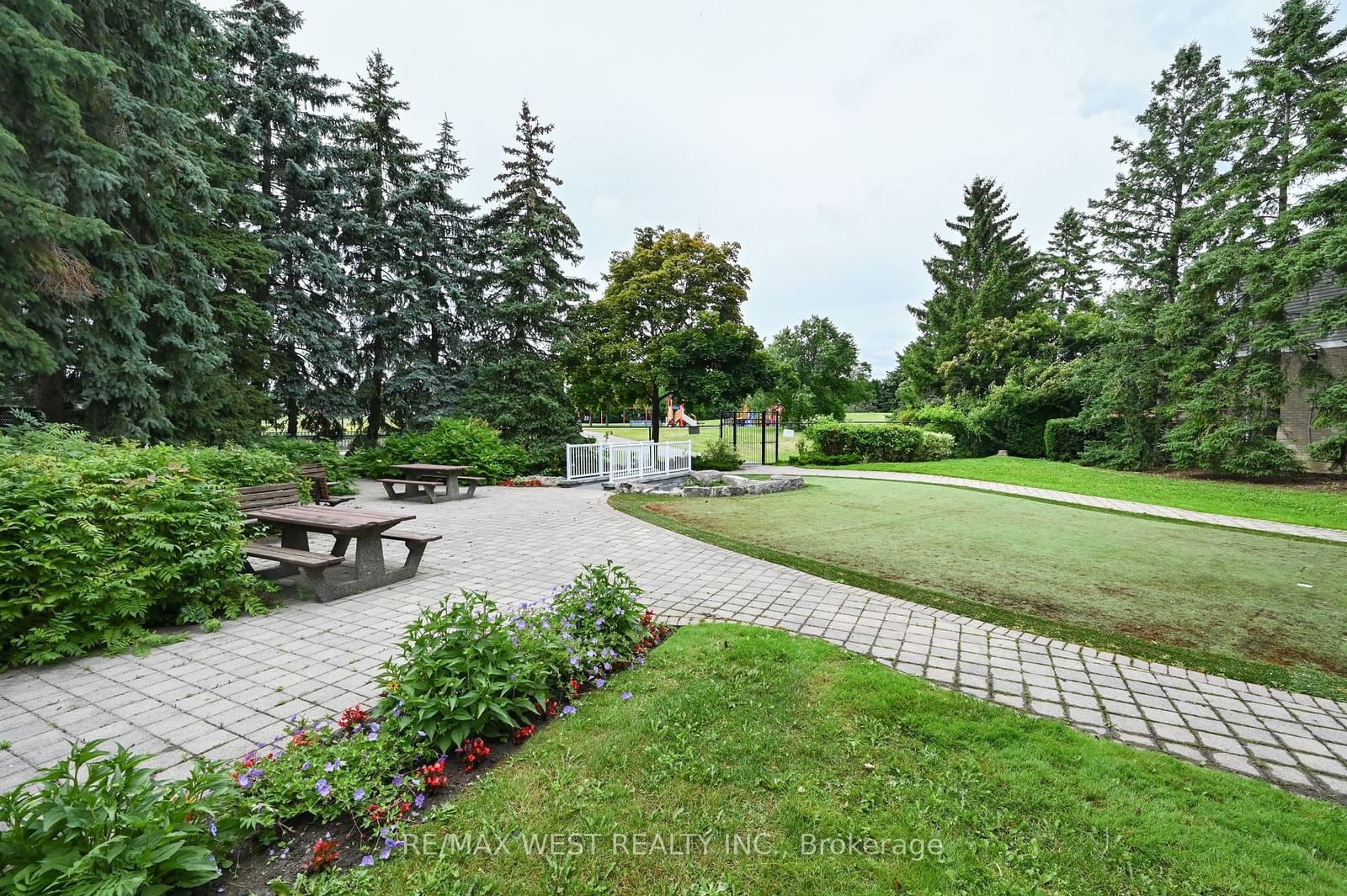 Carriage Walk, Brampton, Toronto