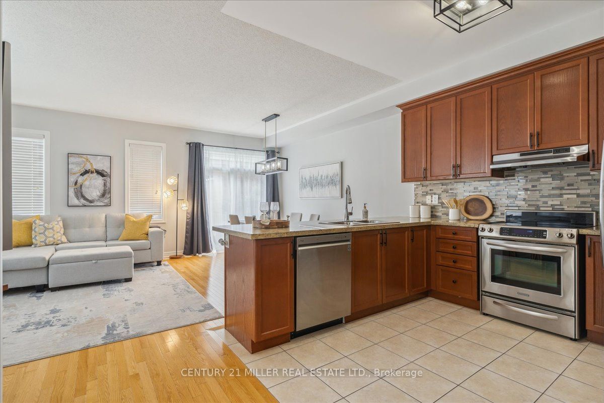 27 Cedar Lake Cres, unit 52 for sale