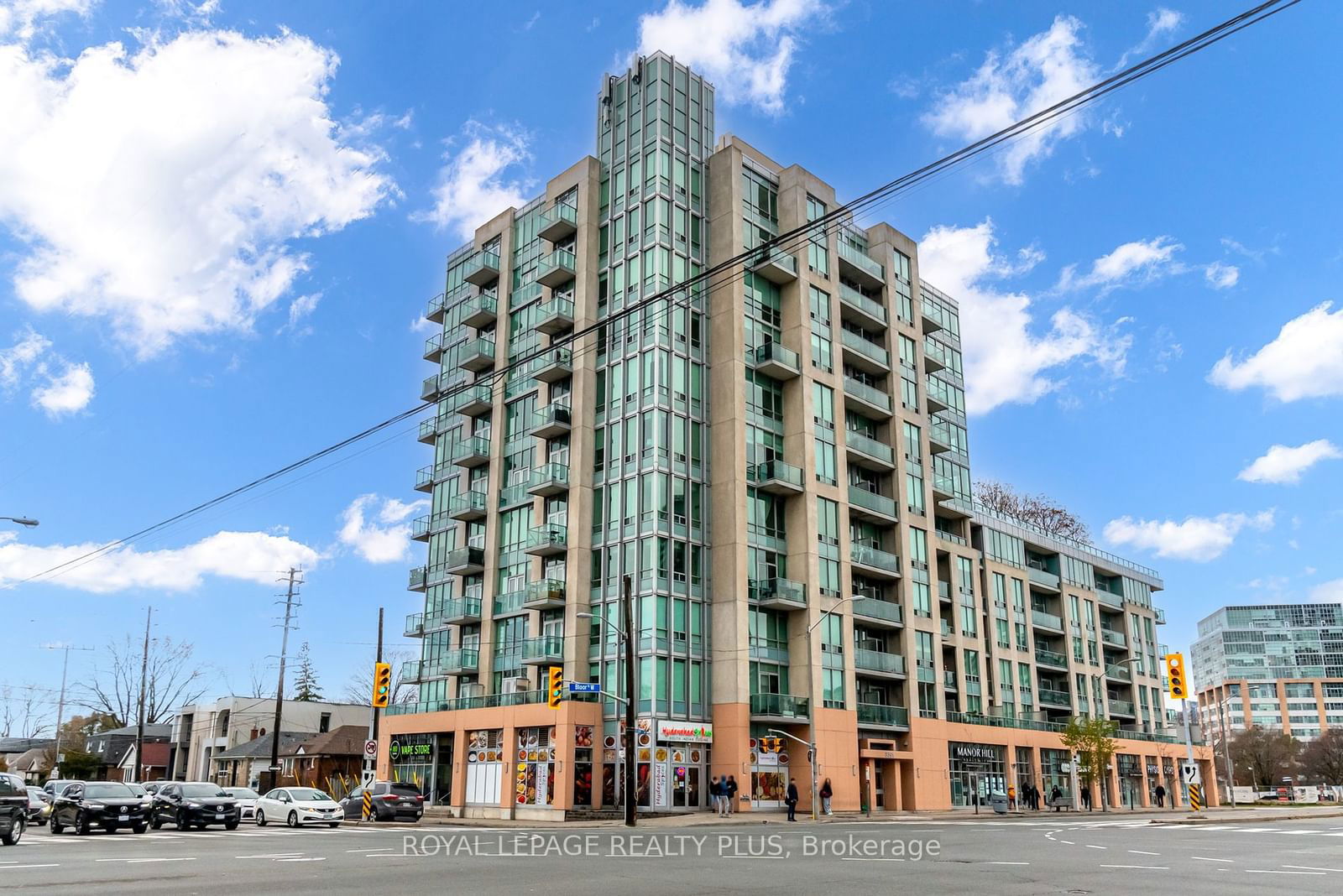 3391 Bloor St W, unit 702 for sale