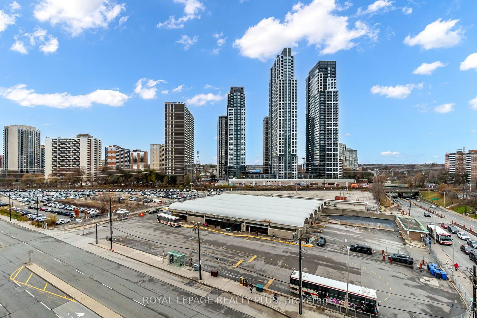 Kingswood on Bloor Condos, Etobicoke, Toronto