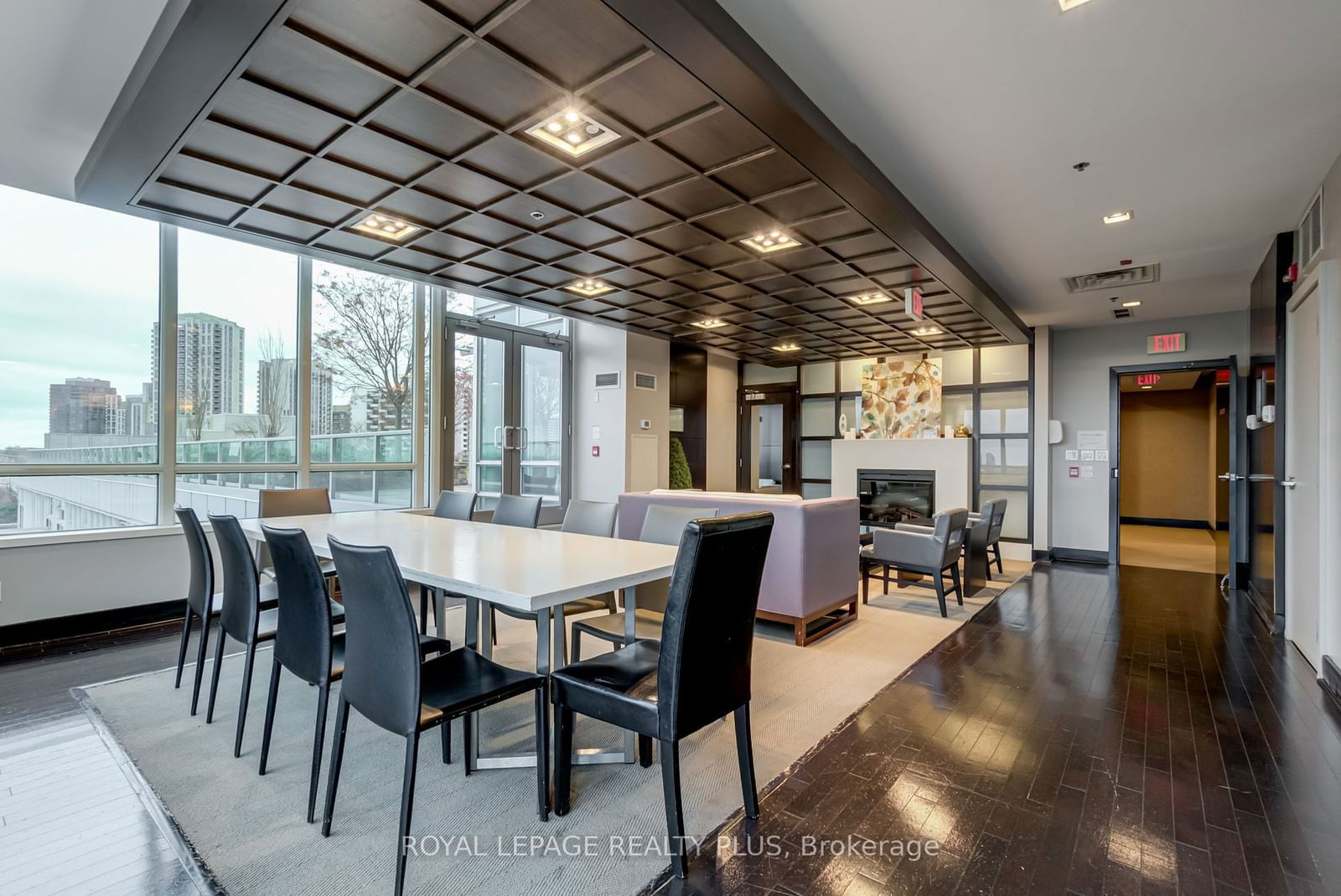 3391 Bloor St W, unit 702 for sale