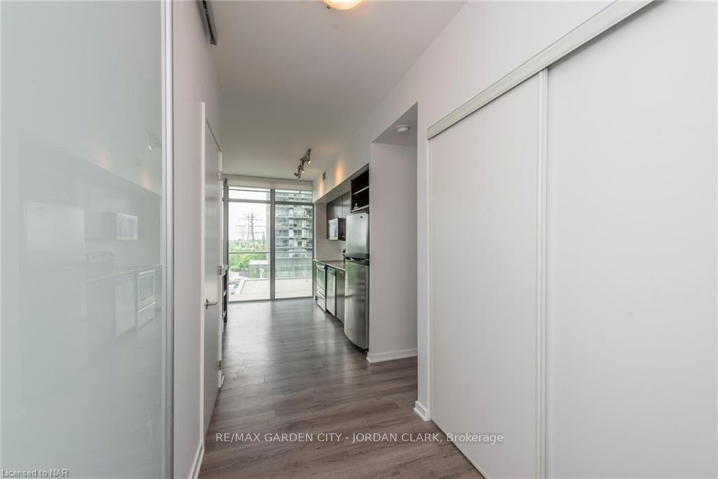 103 THE QUEENSWAY, unit 405 for sale