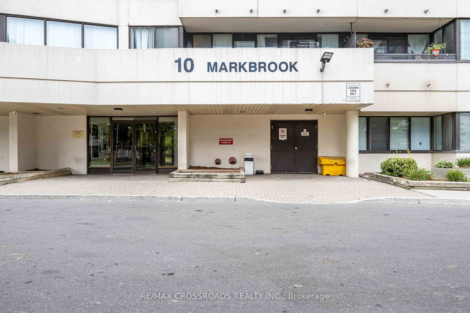 10 Markbrook Lane, unit 209 for sale