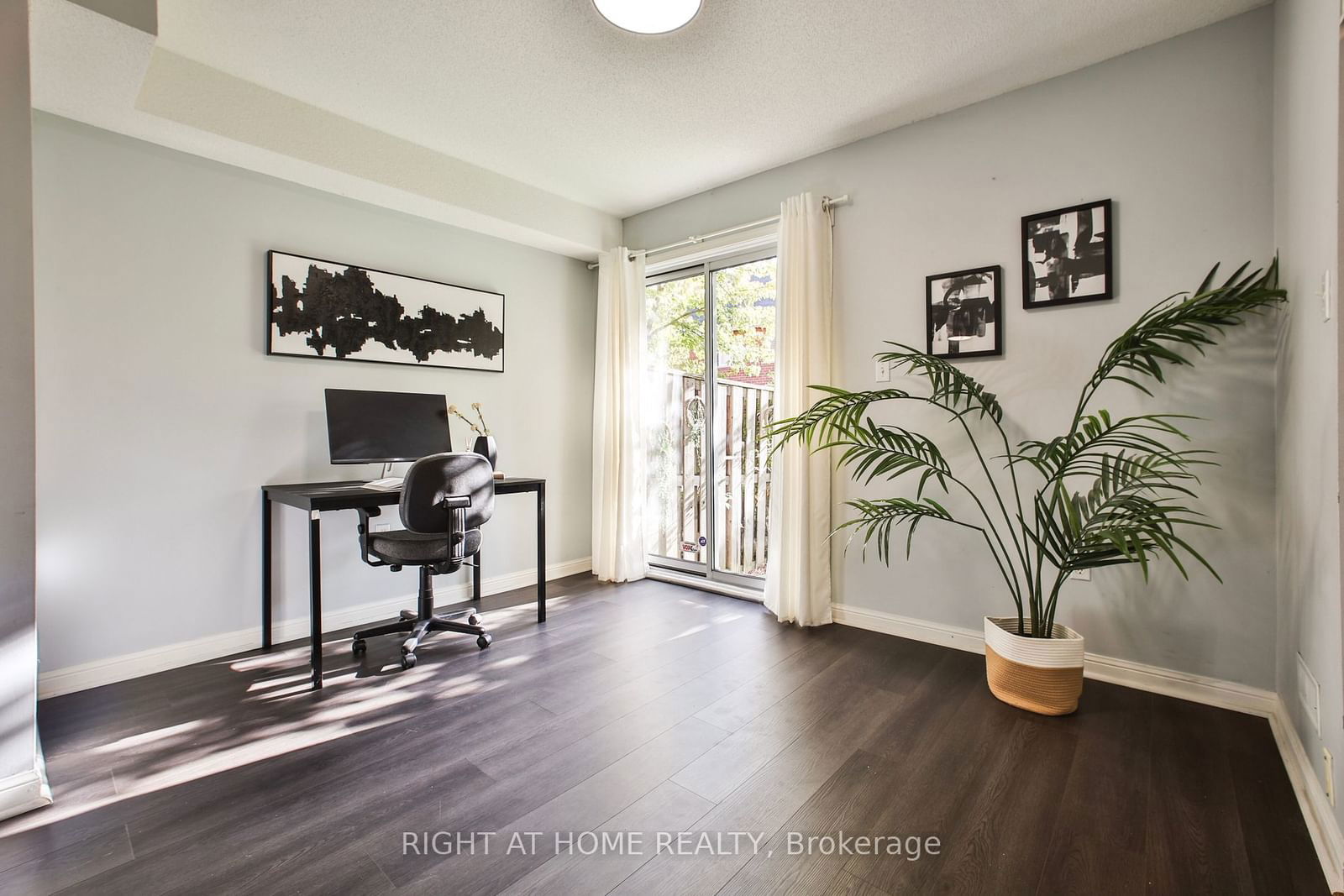 1525 South Parade Crt, unit 7 for sale