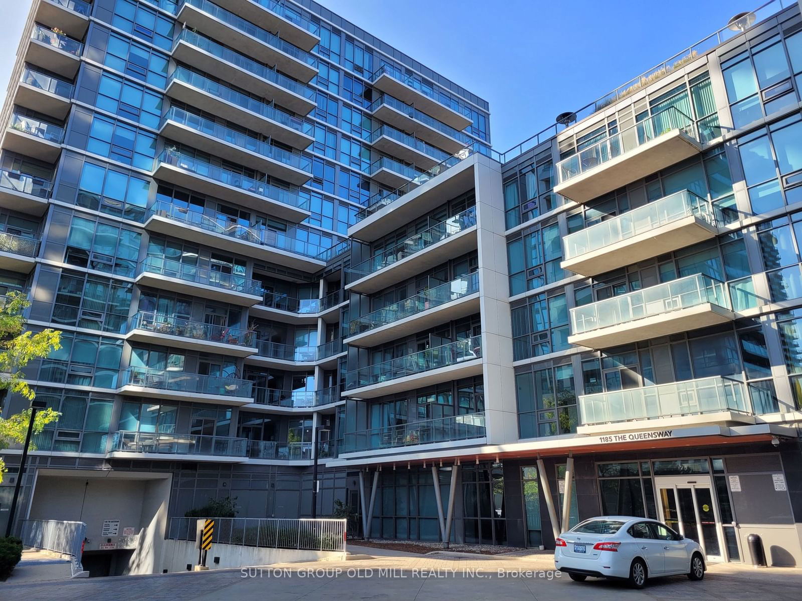 1185 The Queensway, unit 609 for rent