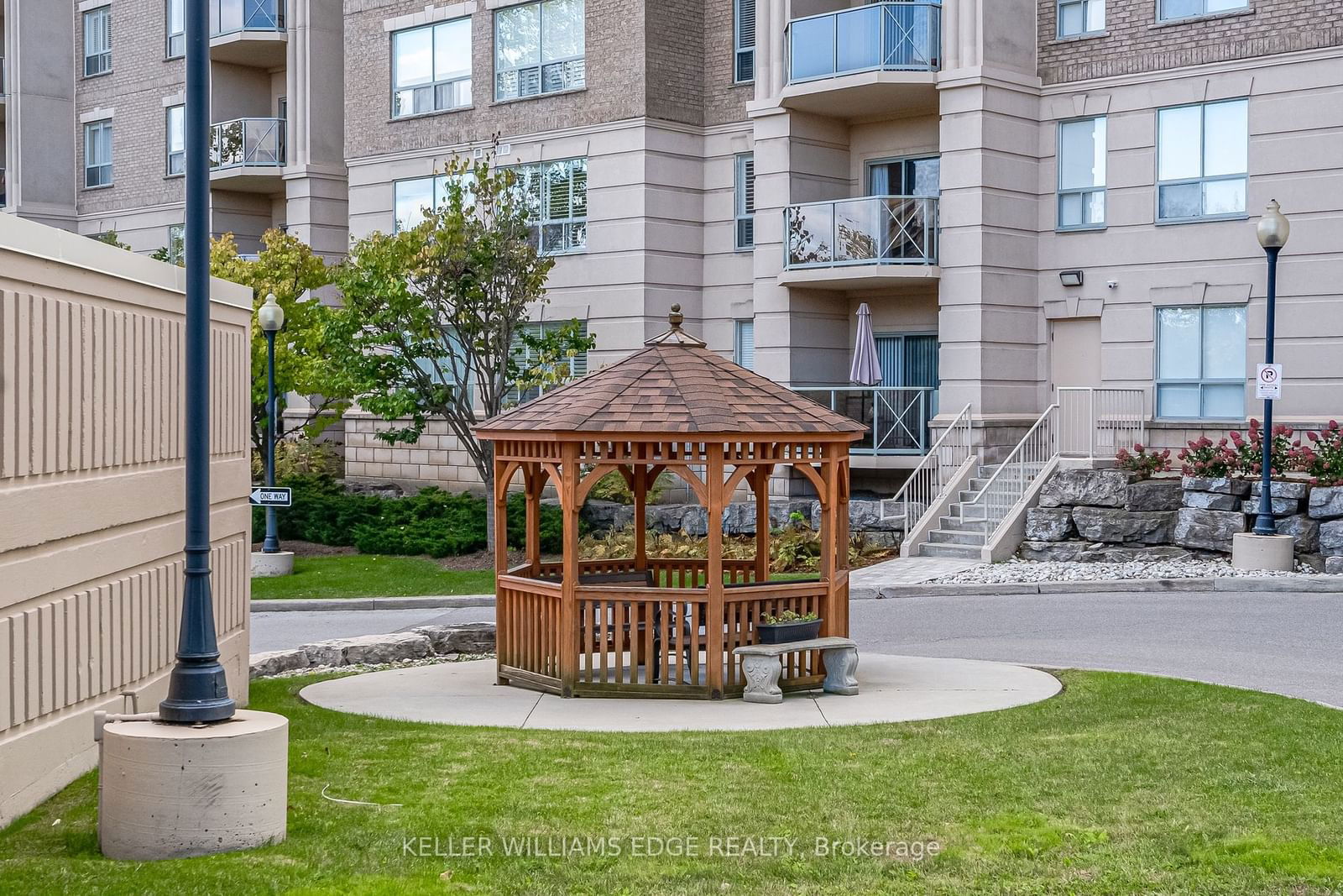 Balmoral II Condos, Burlington, Toronto