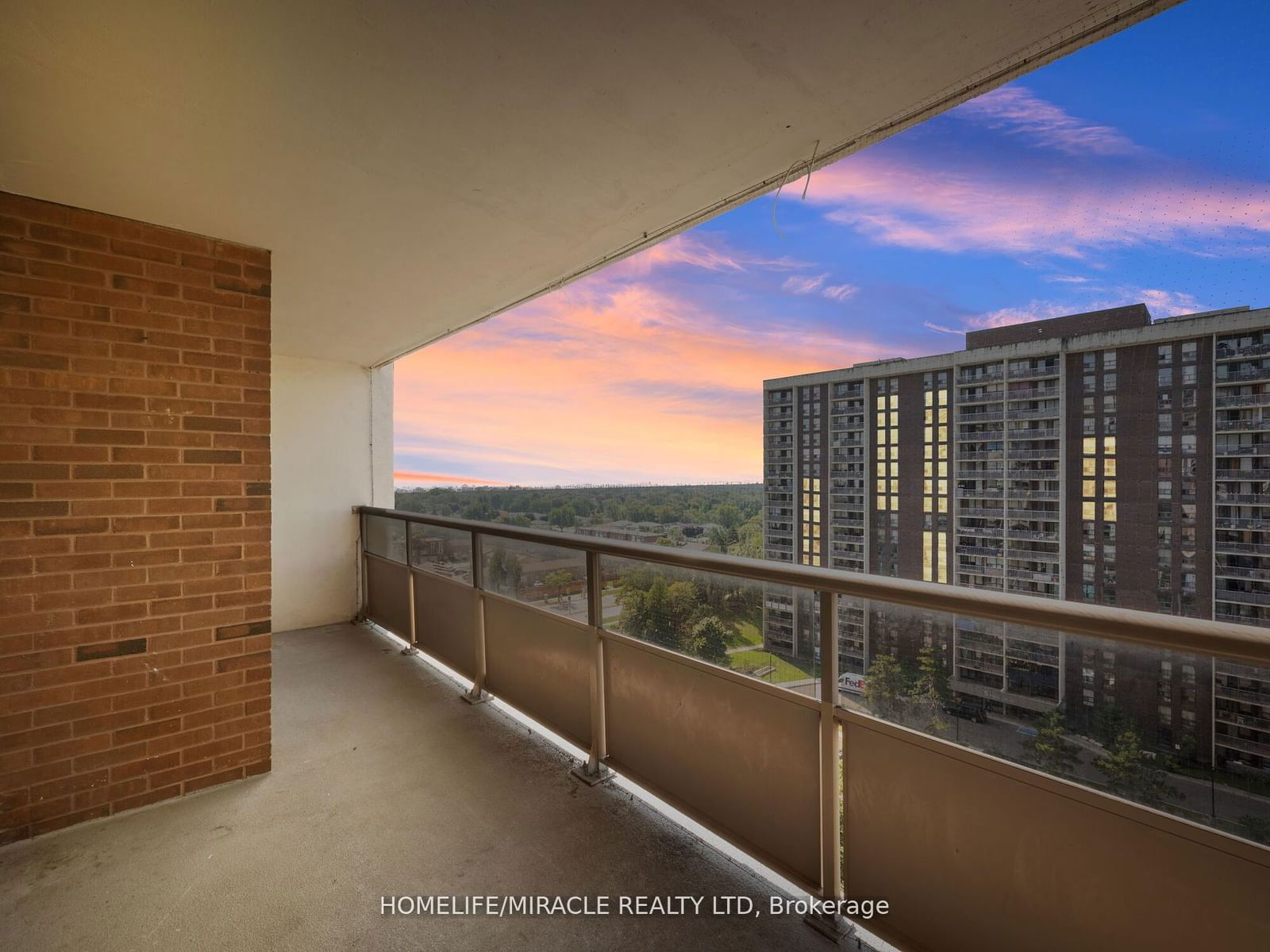 Ross Tower Condominium, Brampton, Toronto