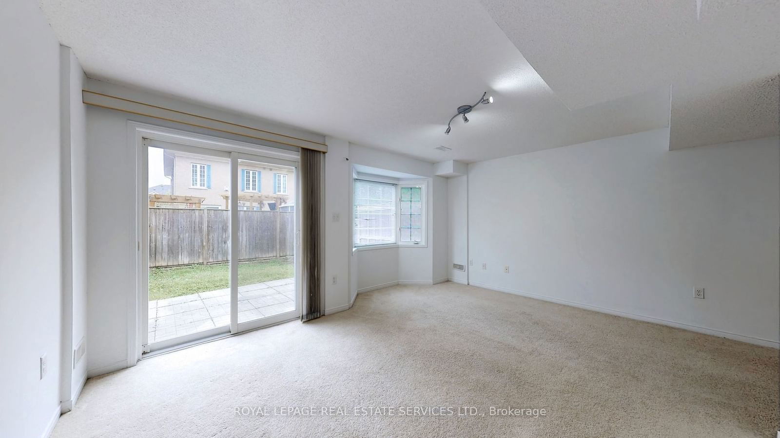 3950 Erin Centre Blvd, unit 36 for rent