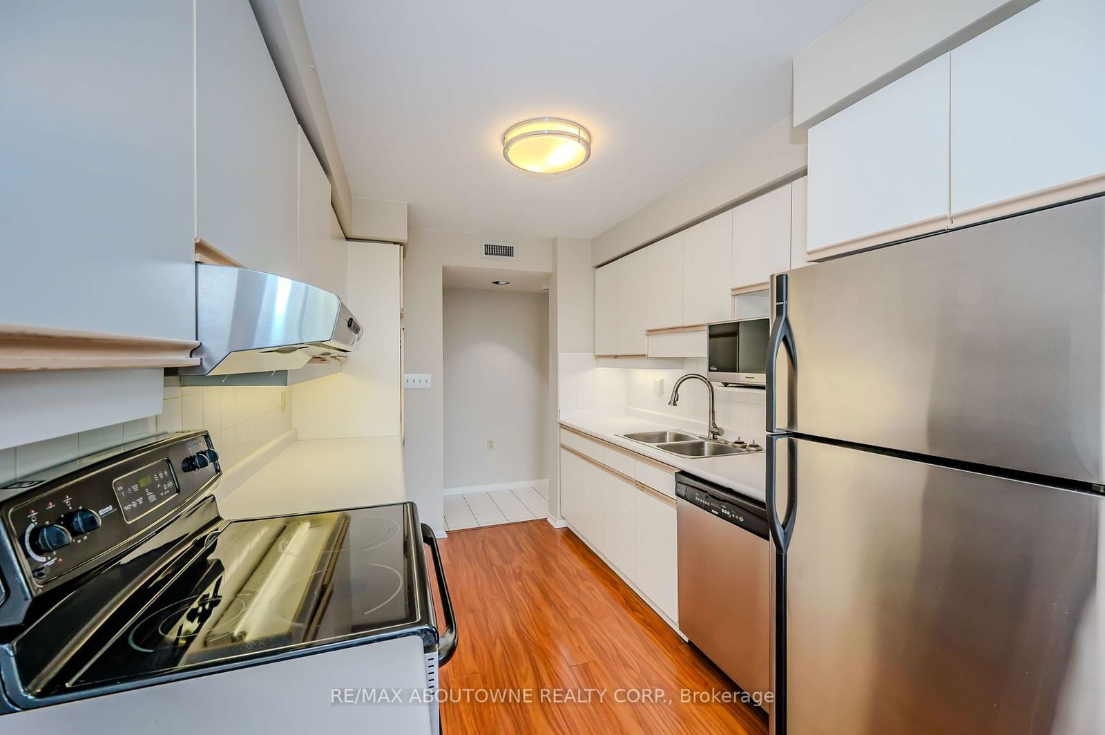 2199 Sixth Line, unit 310 for sale