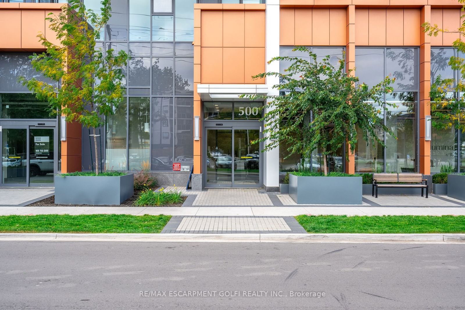 500 Brock Ave, unit 206 for sale