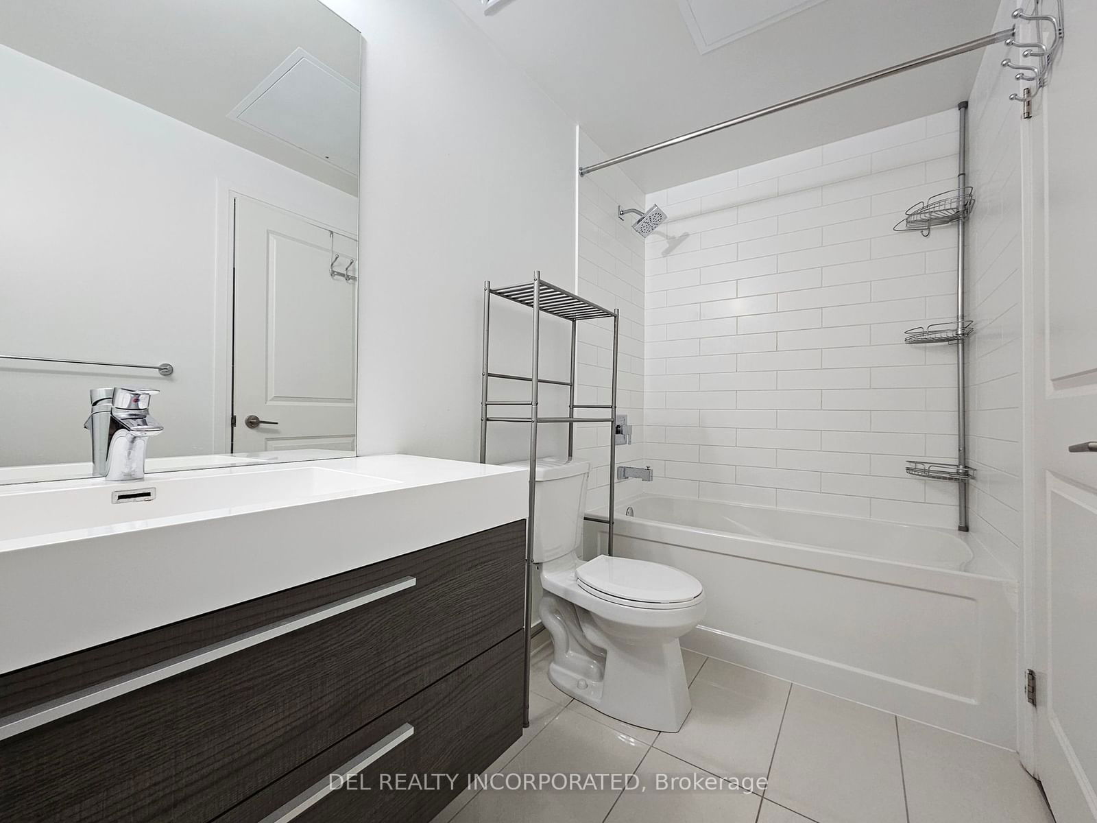 15 Zorra St, unit 1810 for rent