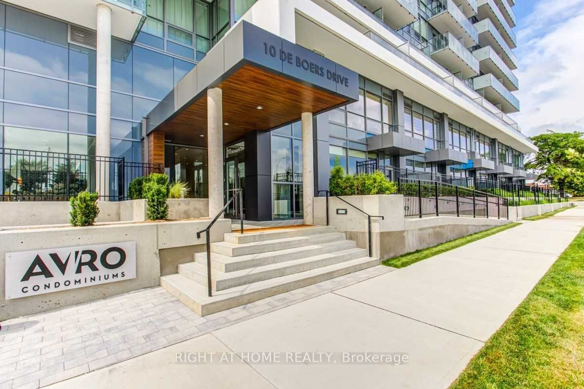 10 De Boers Dr, unit 403 for sale