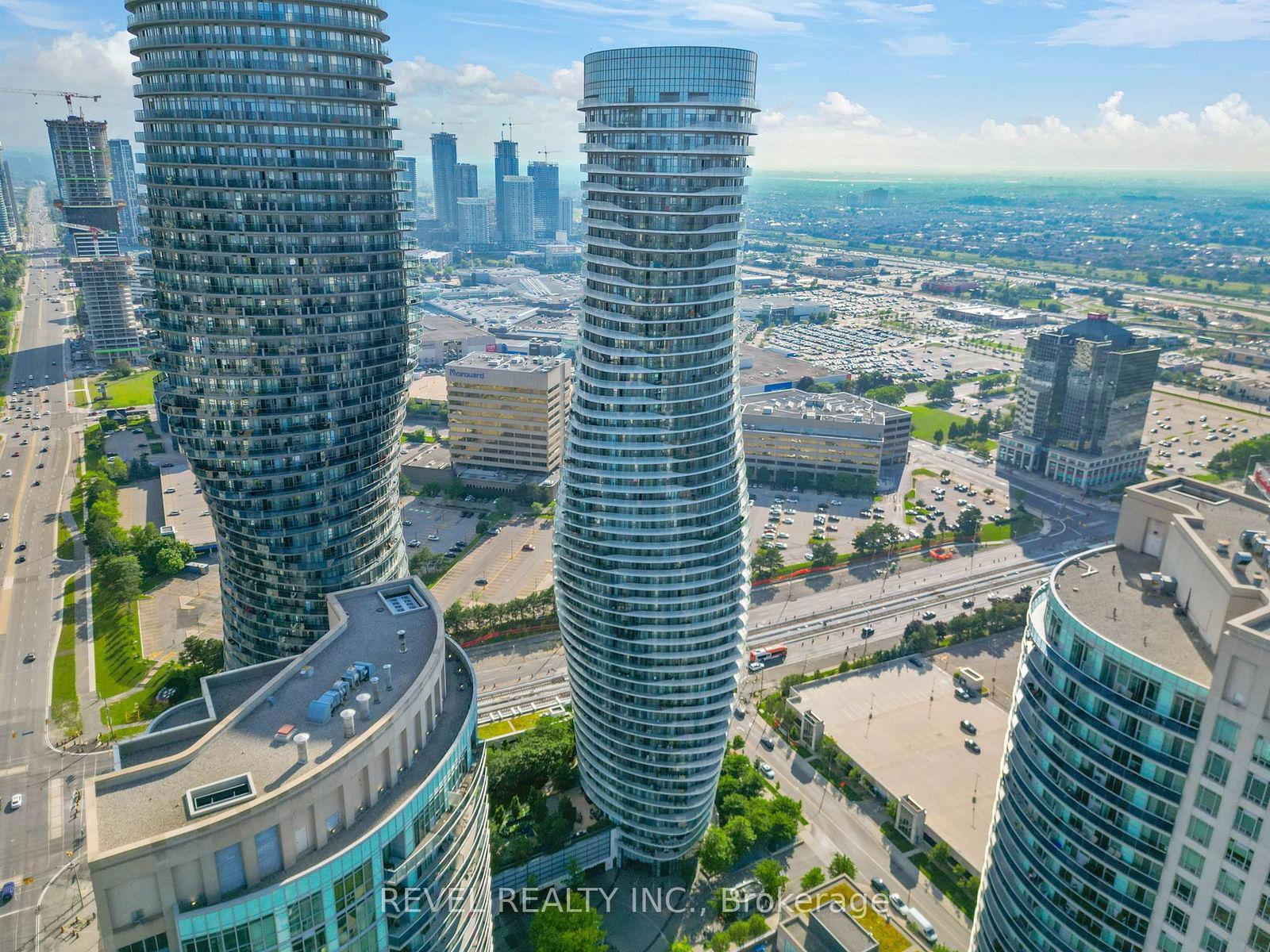 Absolute World V Condos, Mississauga, Toronto