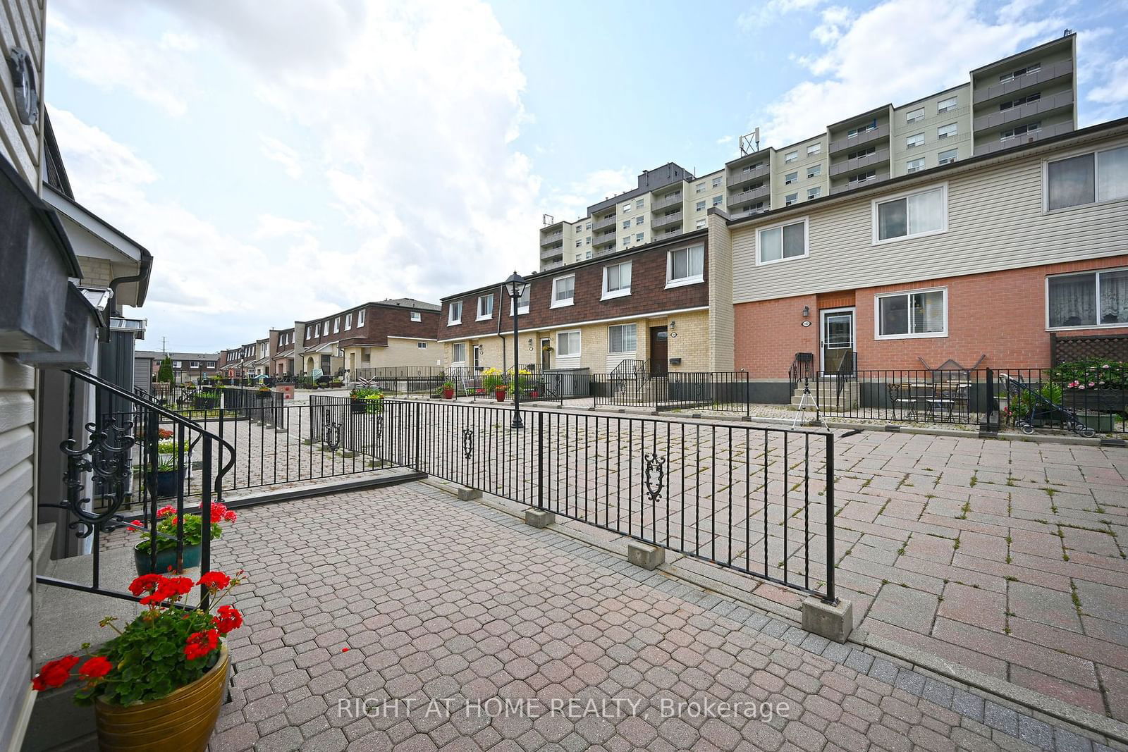 2170 Bromsgrove Road Townhomes, Mississauga, Toronto