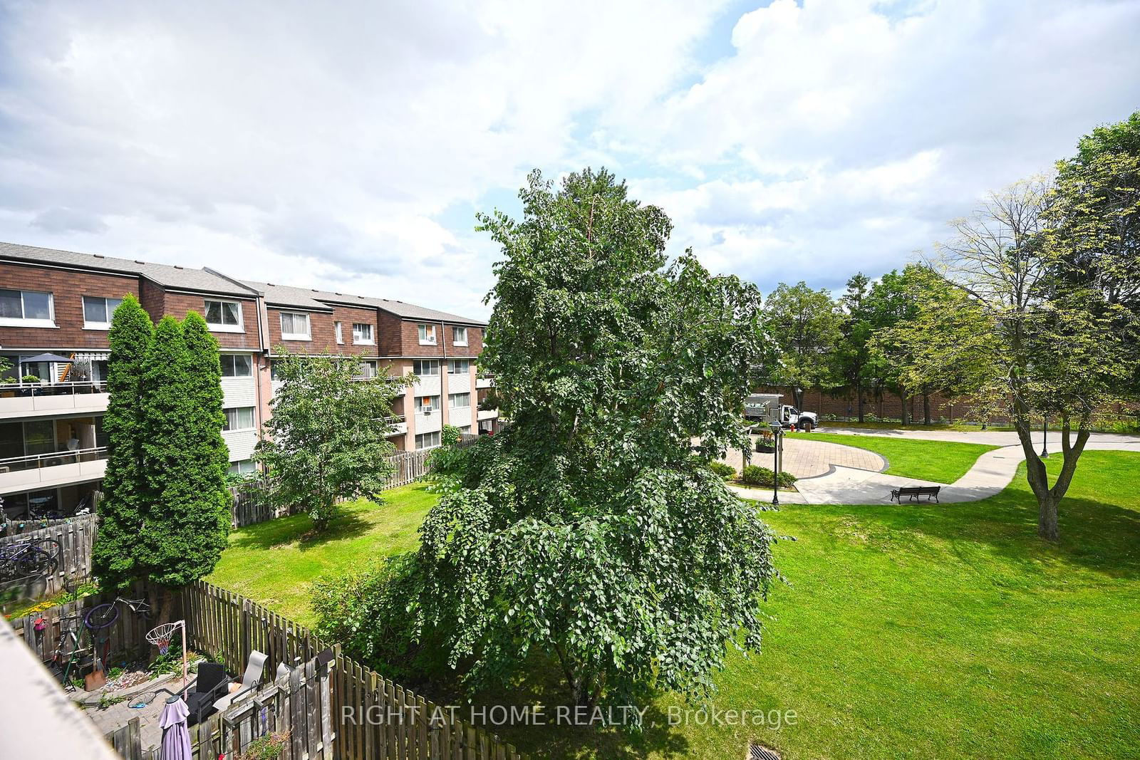 2170 Bromsgrove Road Townhomes, Mississauga, Toronto