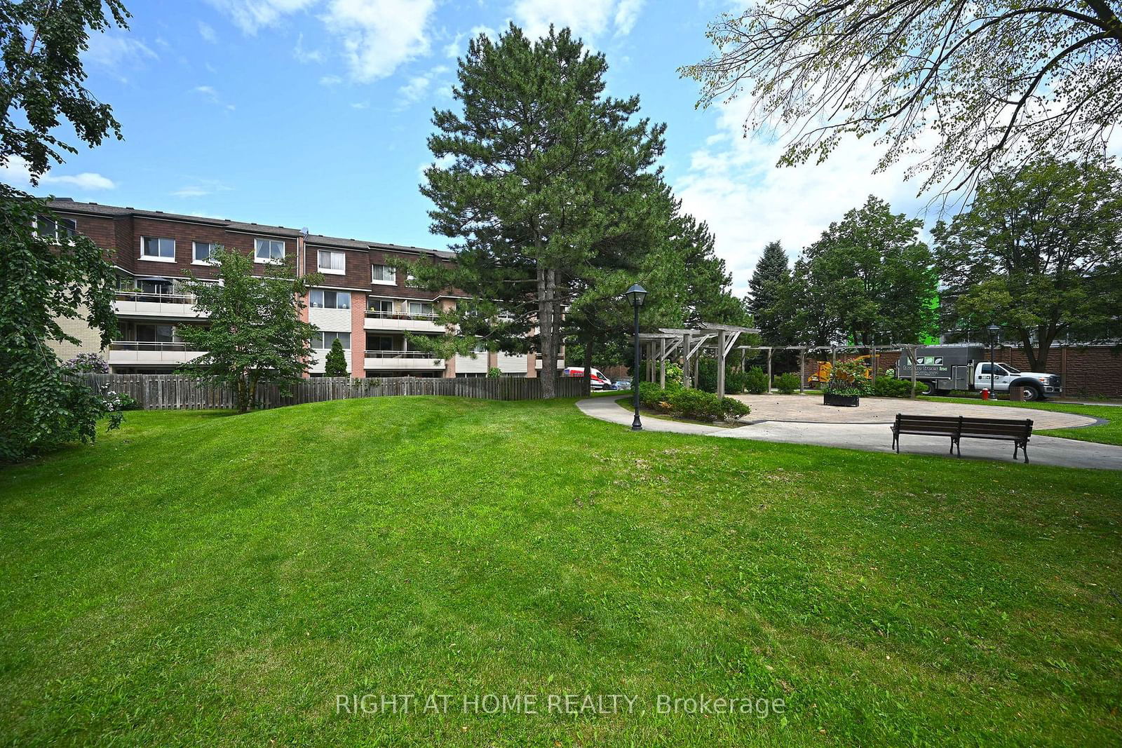 2170 Bromsgrove Road Townhomes, Mississauga, Toronto