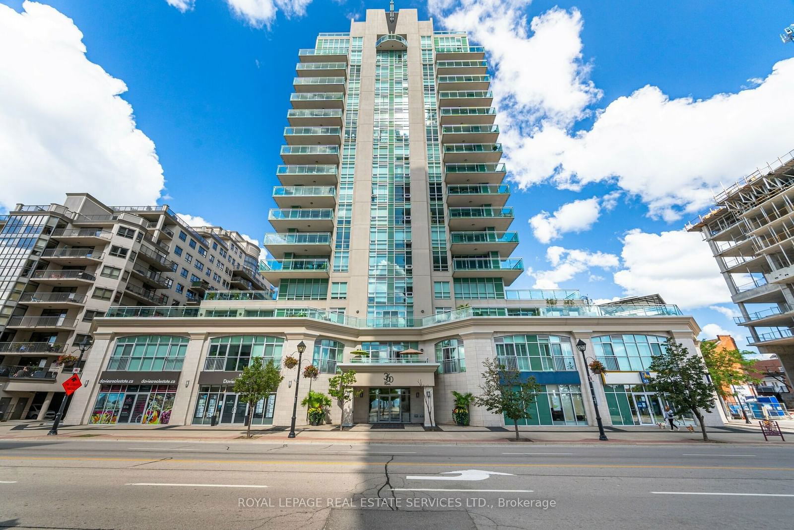 360 Pearl St, unit 1005 for sale