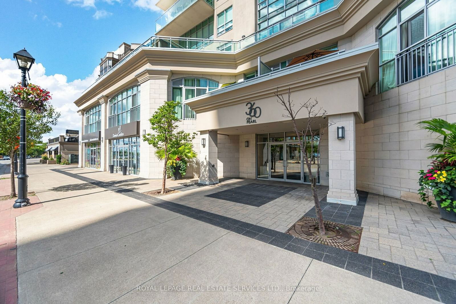 360 Pearl St, unit 1005 for sale