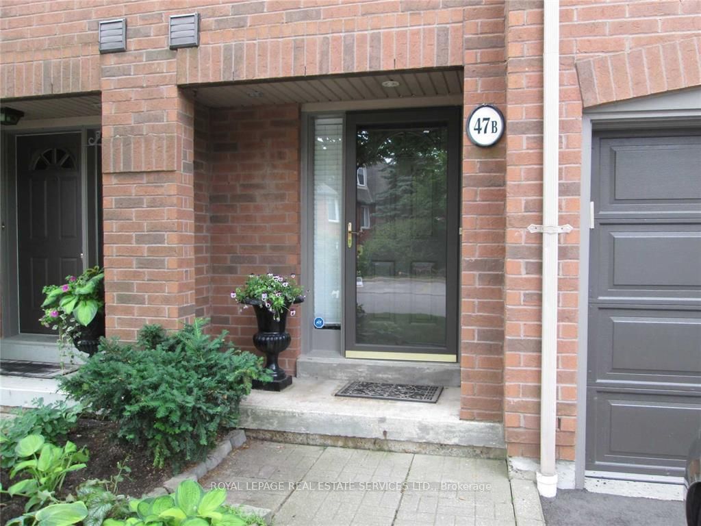 1084 Queen Street West Townhomes, Mississauga, Toronto