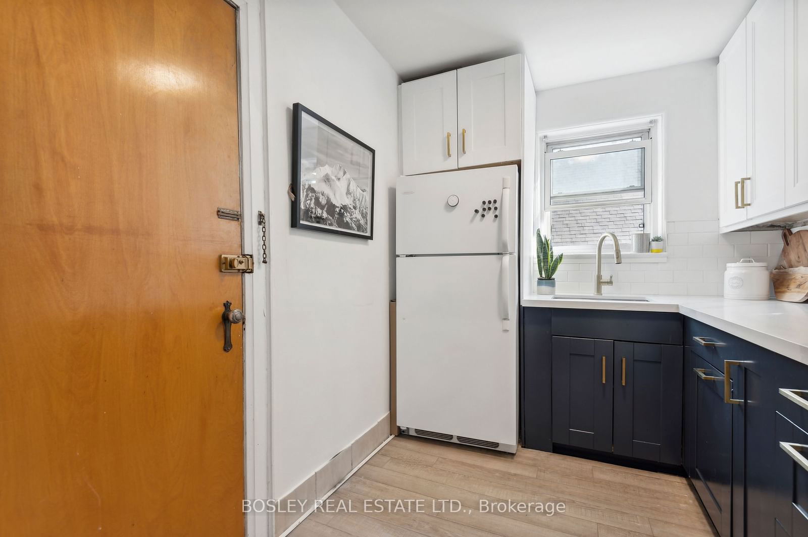 2512 Bloor St W, unit 5 for sale