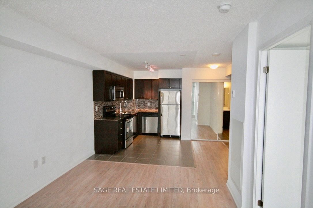 800 Lawrence Ave W, unit 1424 for rent