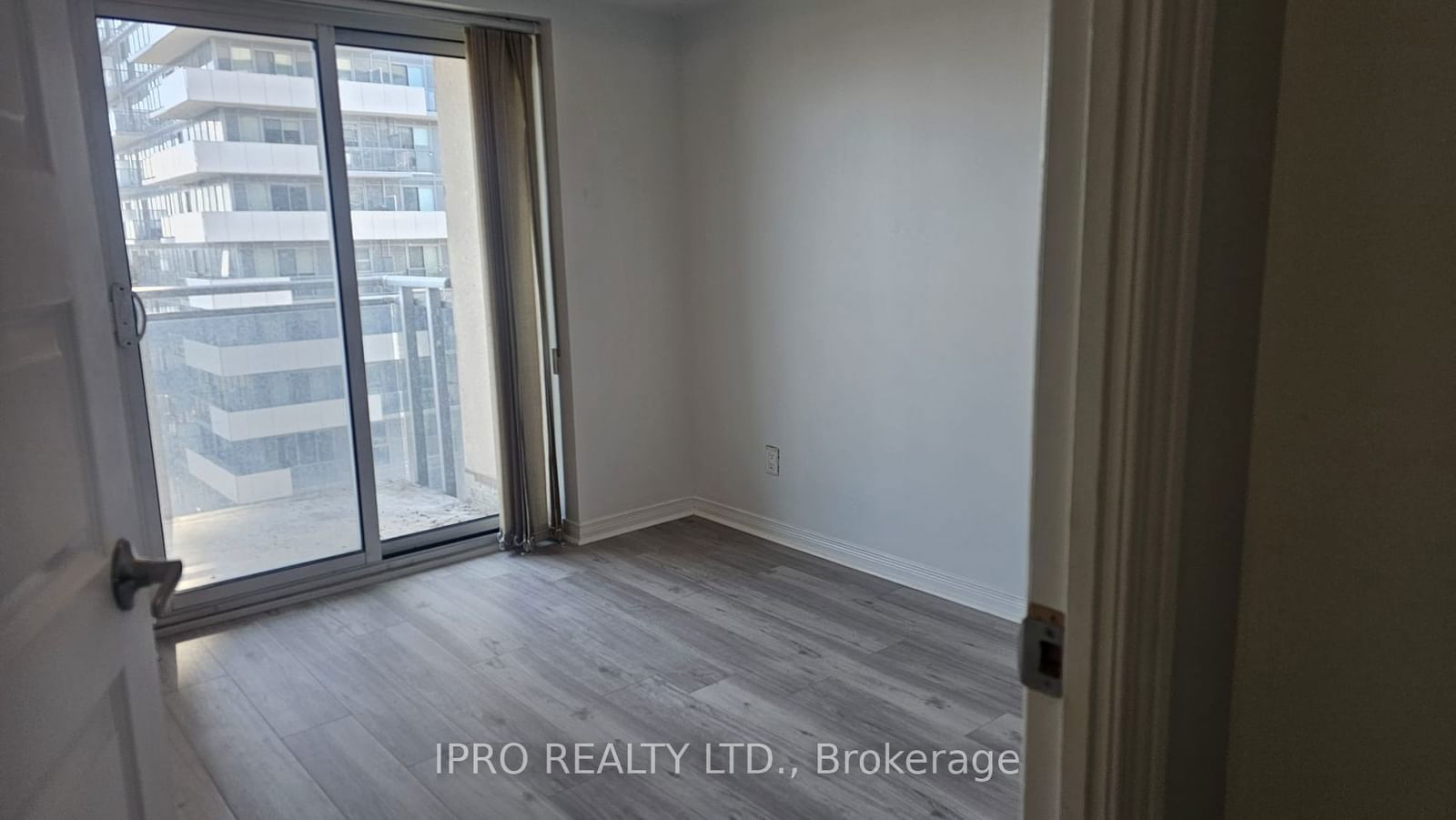 215 Queen St E, unit 1805 for rent