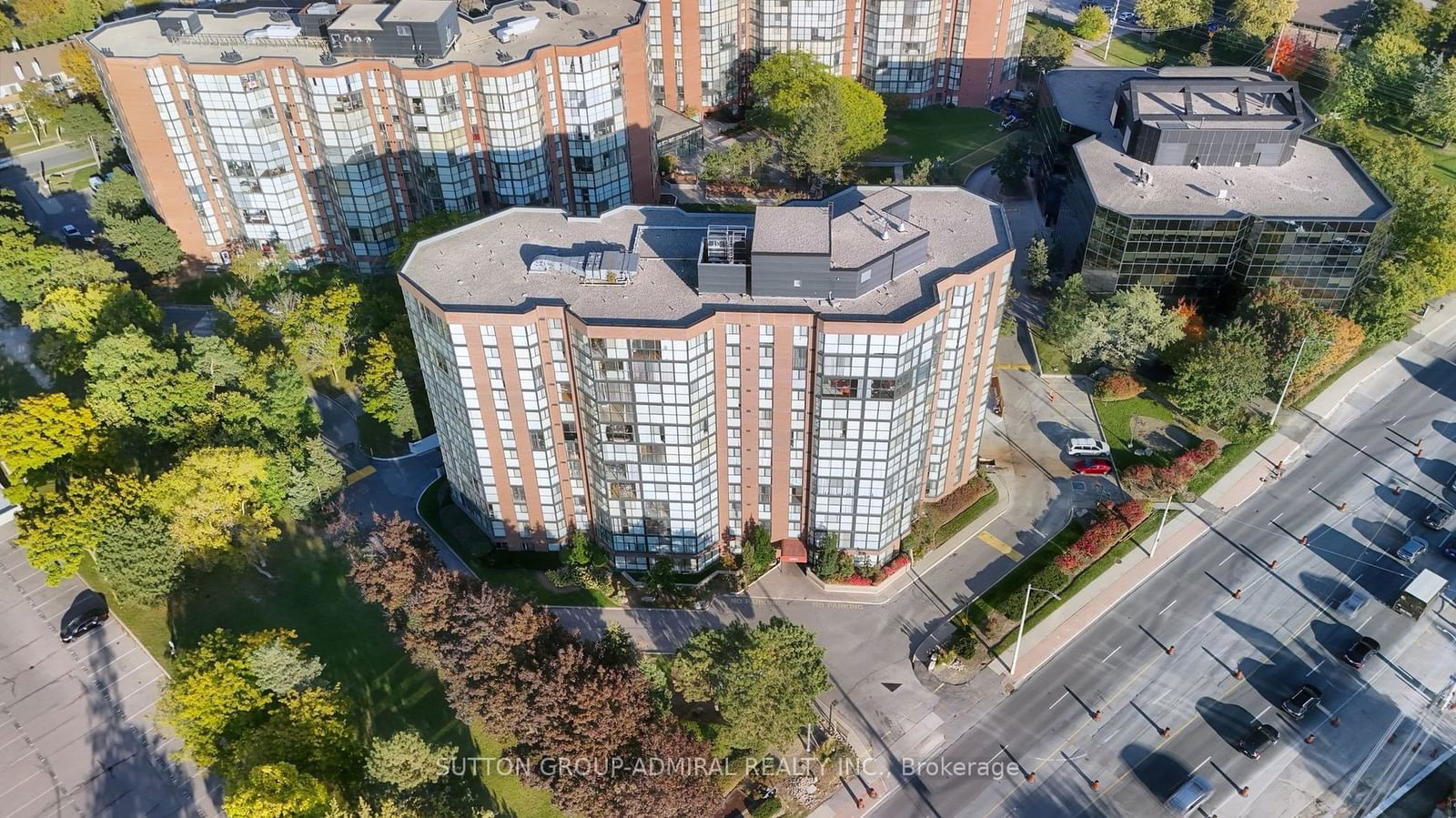 2091 Hurontario St, unit 706 for sale