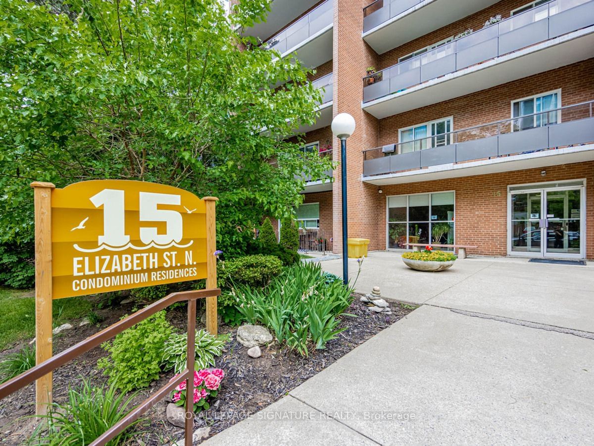 15 Elizabeth St N, unit 804 for rent