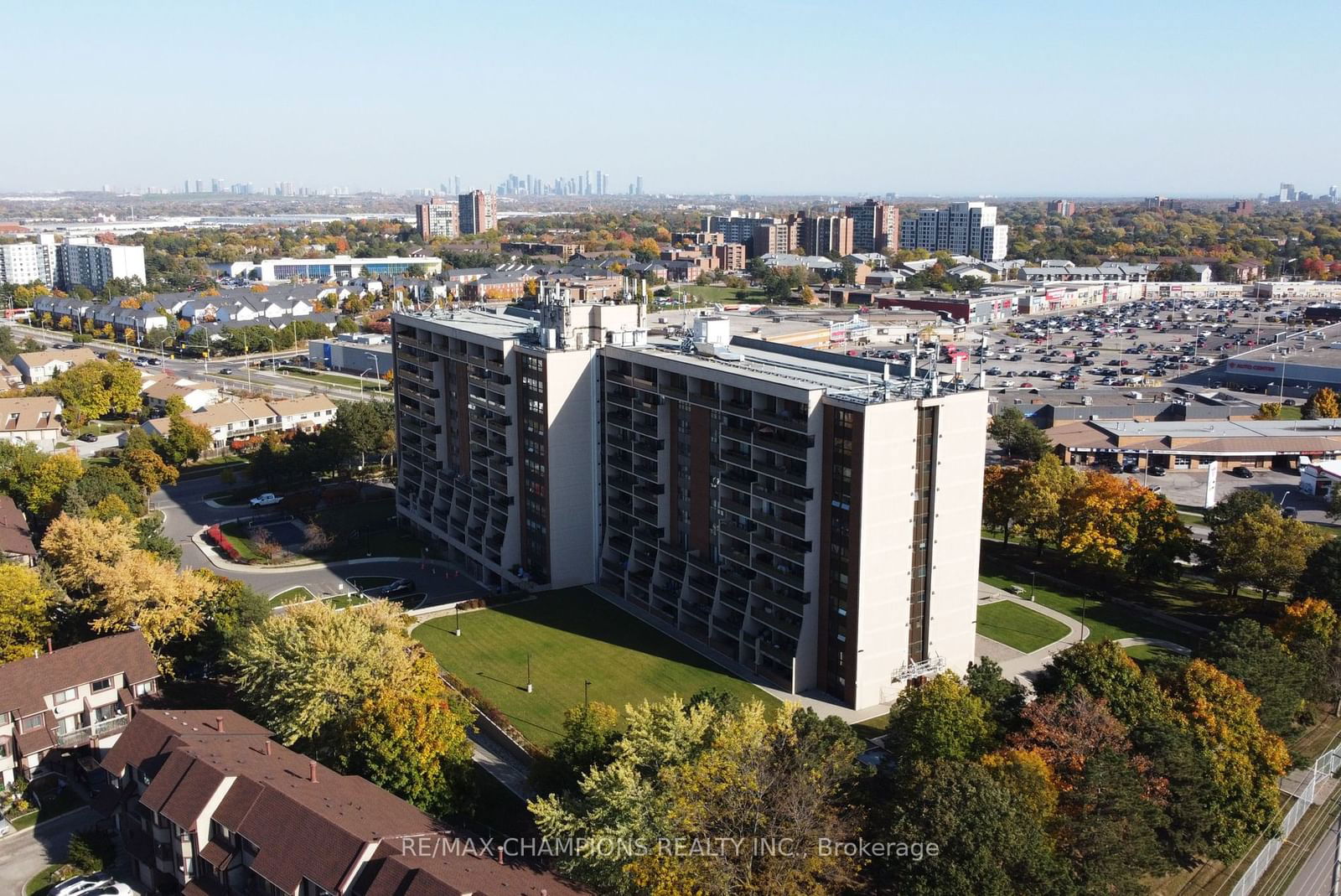 The Aquitaine Condos, Mississauga, Toronto